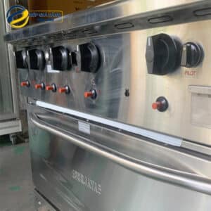 Bếp âu 4 họng có lò nướng có rán phẳng dùng gas BERJAYA OB4GG1BWO-17