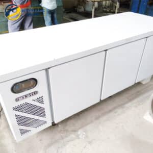 Tủ mát 3 cánh dạng nằm BERJAYA BS3DC7/Z